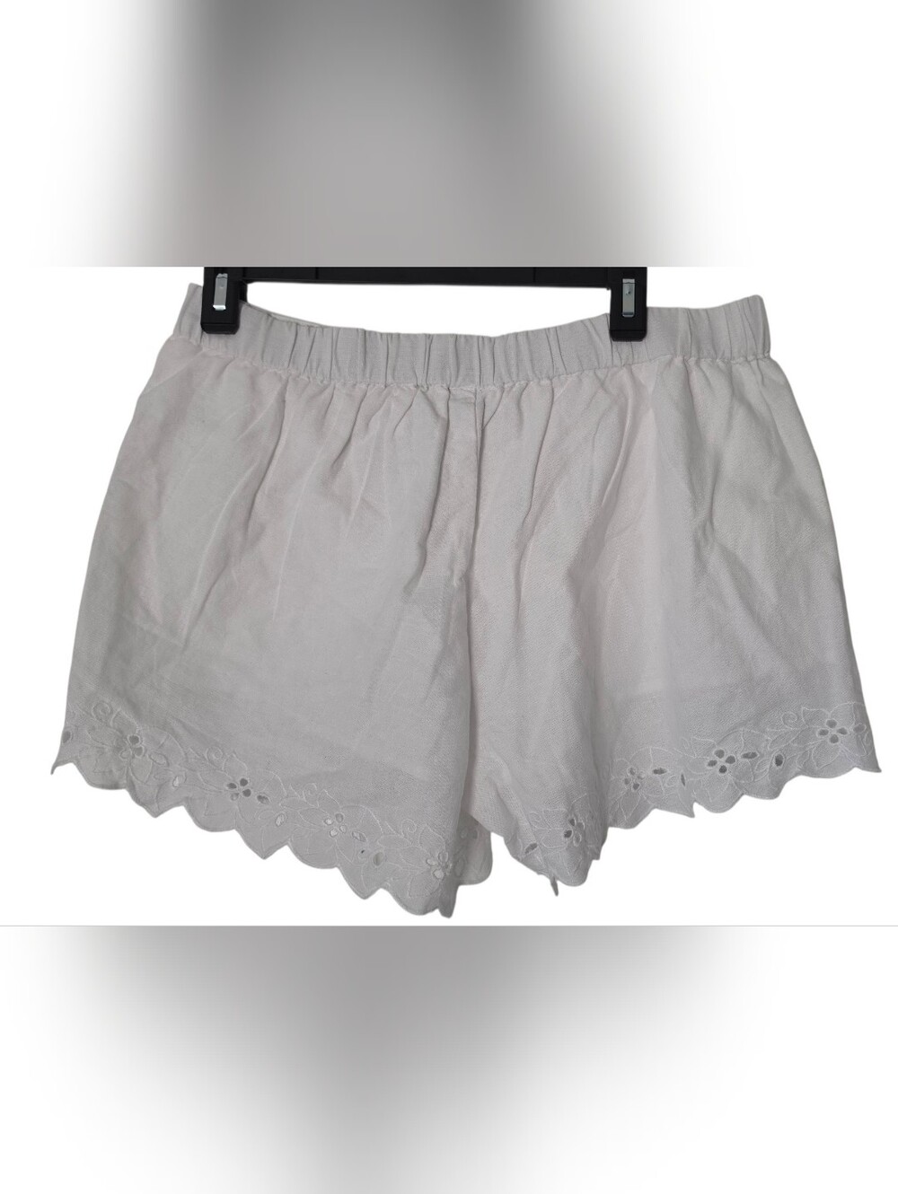 NWT A New Day White Eyelet Scallop Linen Blend Shorts Women Size M